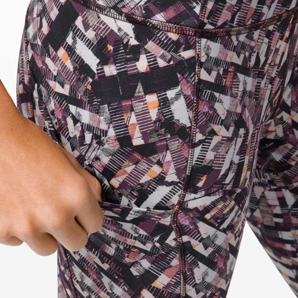 Lululemon Fast and Free Tight II 25" Nulux size 6 - Picture 3 of 8